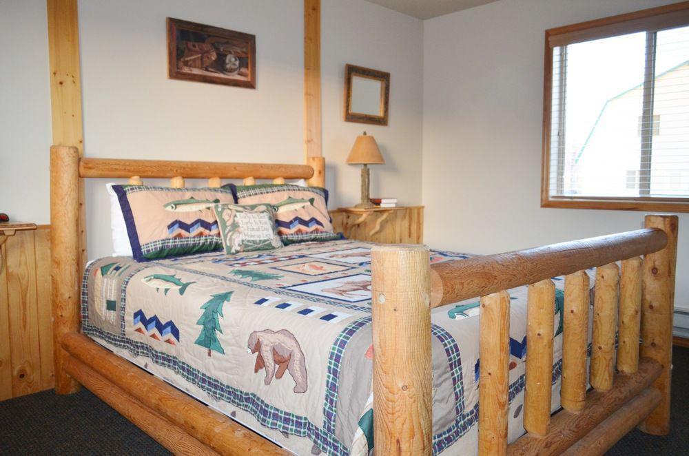 Sleepy J Cabins Swan Valley Esterno foto