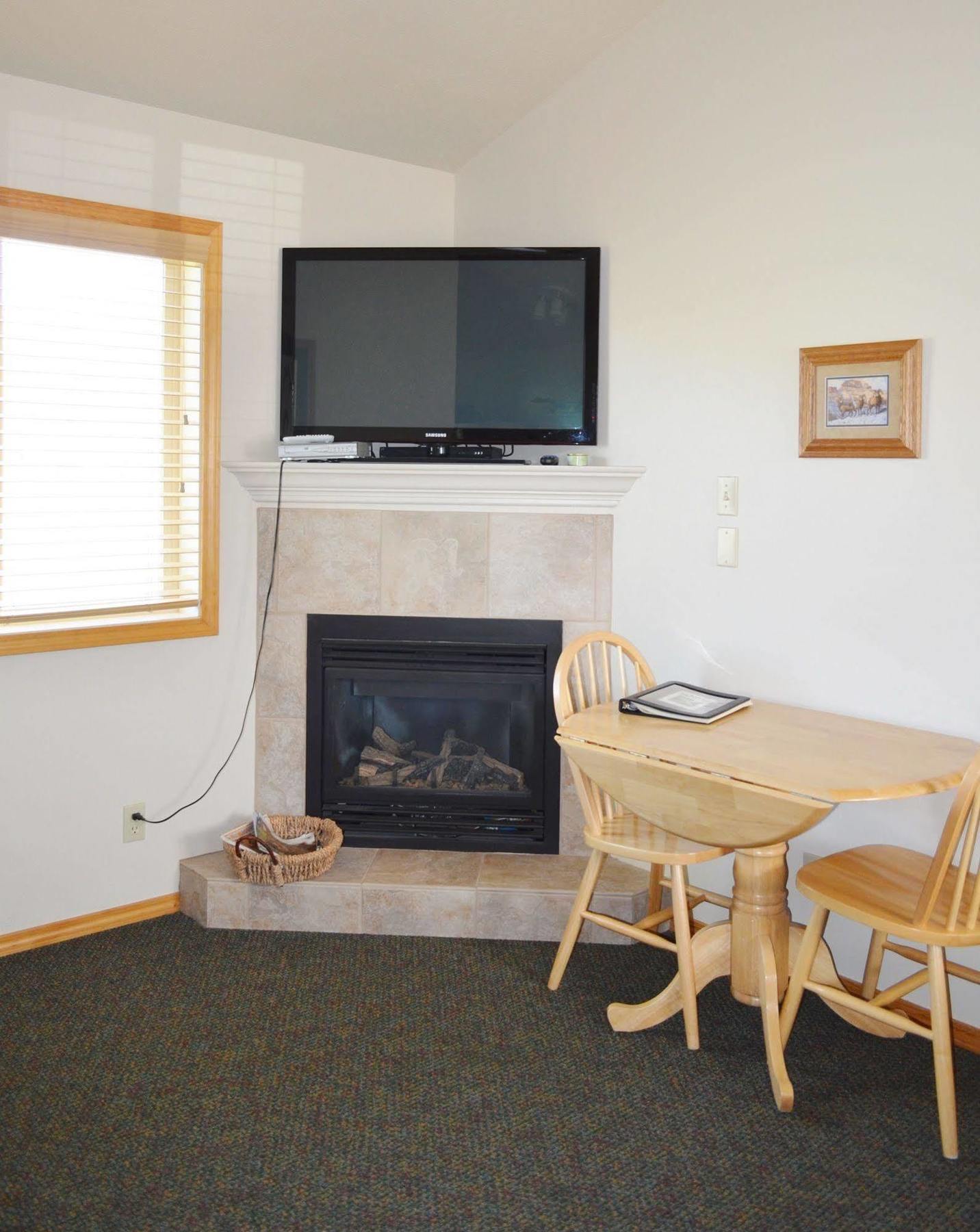 Sleepy J Cabins Swan Valley Esterno foto
